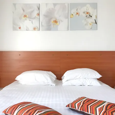 Colbert Hotel 3*