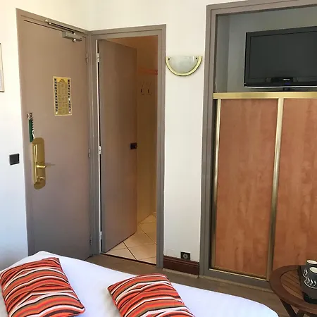 Colbert Hotel 3*