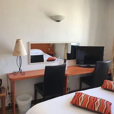 فندق Colbert سان جان دو لوز