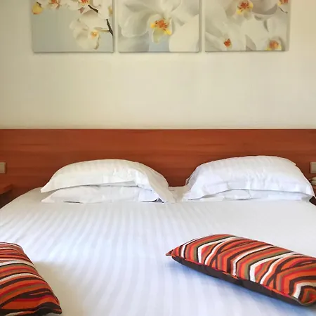 Colbert Hotel 3*