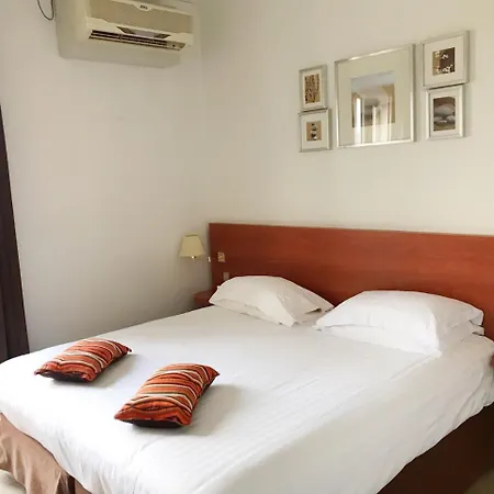 Hotel Colbert