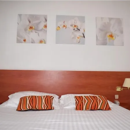 Colbert Hotel