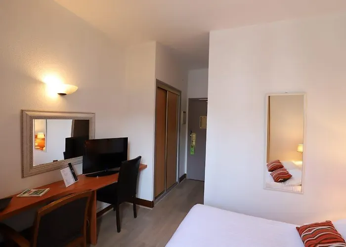 Colbert Szálloda 3*