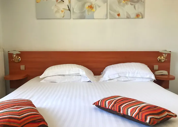 Szálloda Colbert 3*