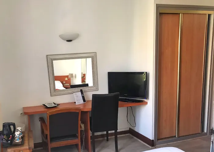 Colbert Szálloda 3*