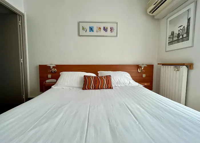 Colbert Szálloda 3*